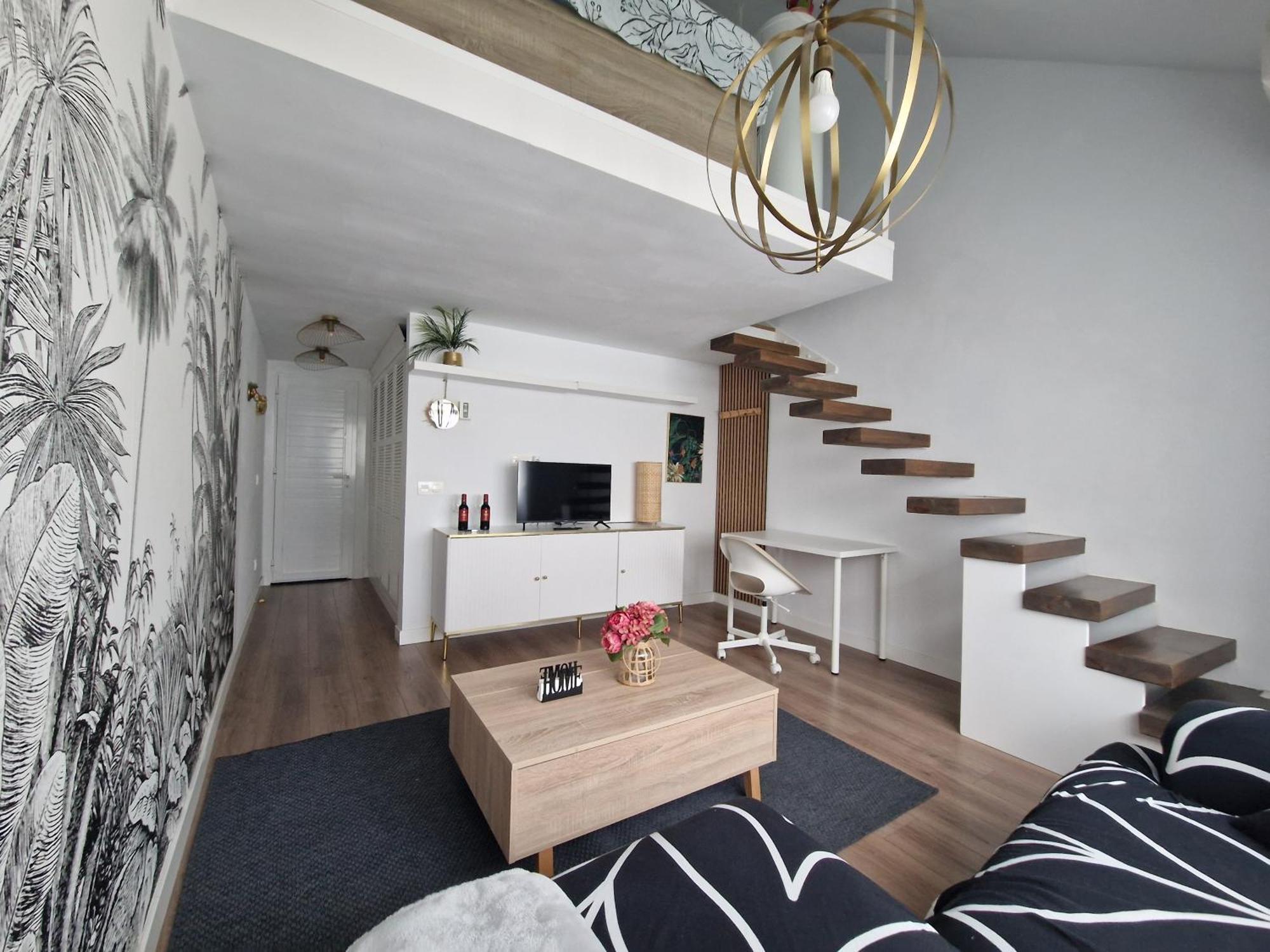 Estupendo Atico Triplex En Arapiles Madrid